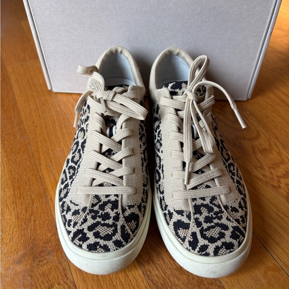 Leopard Print Rothy’s Sneakers - Picture 1 of 3
